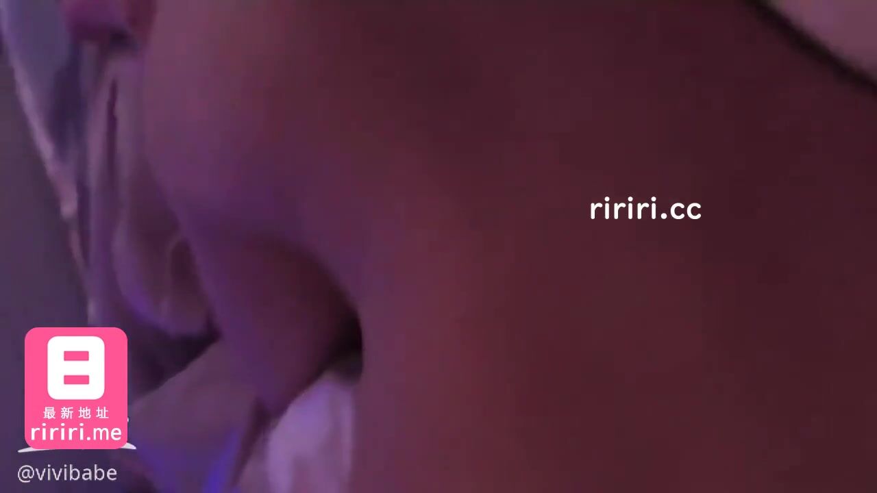 SWAG 為了排解寂寞只好跟姐妹共用一根Aprillady - SOPORN.COM